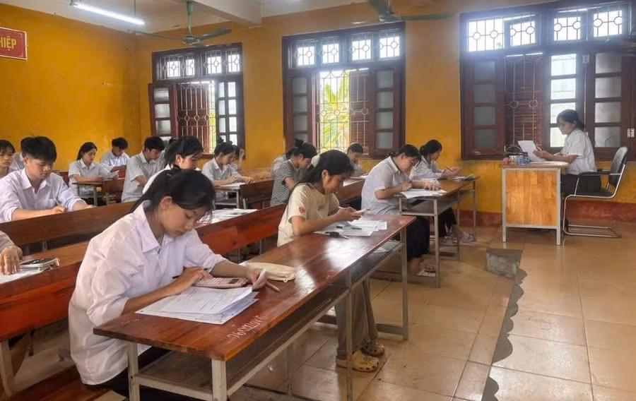 Học sinh tỉnh Tuyên Quang thi thử tốt nghiệp THPT. vung-kien-thuc-san-sang-tam-the-2.jpg