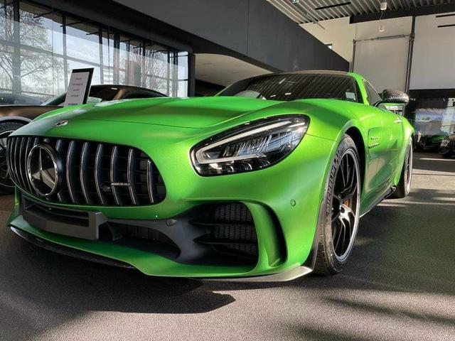 Thêm Mercedes-AMG GT R lên đường về Việt Nam phá vỡ thế độc tôn của doanh nhân Nguyễn Quốc Cường - Ảnh 1.