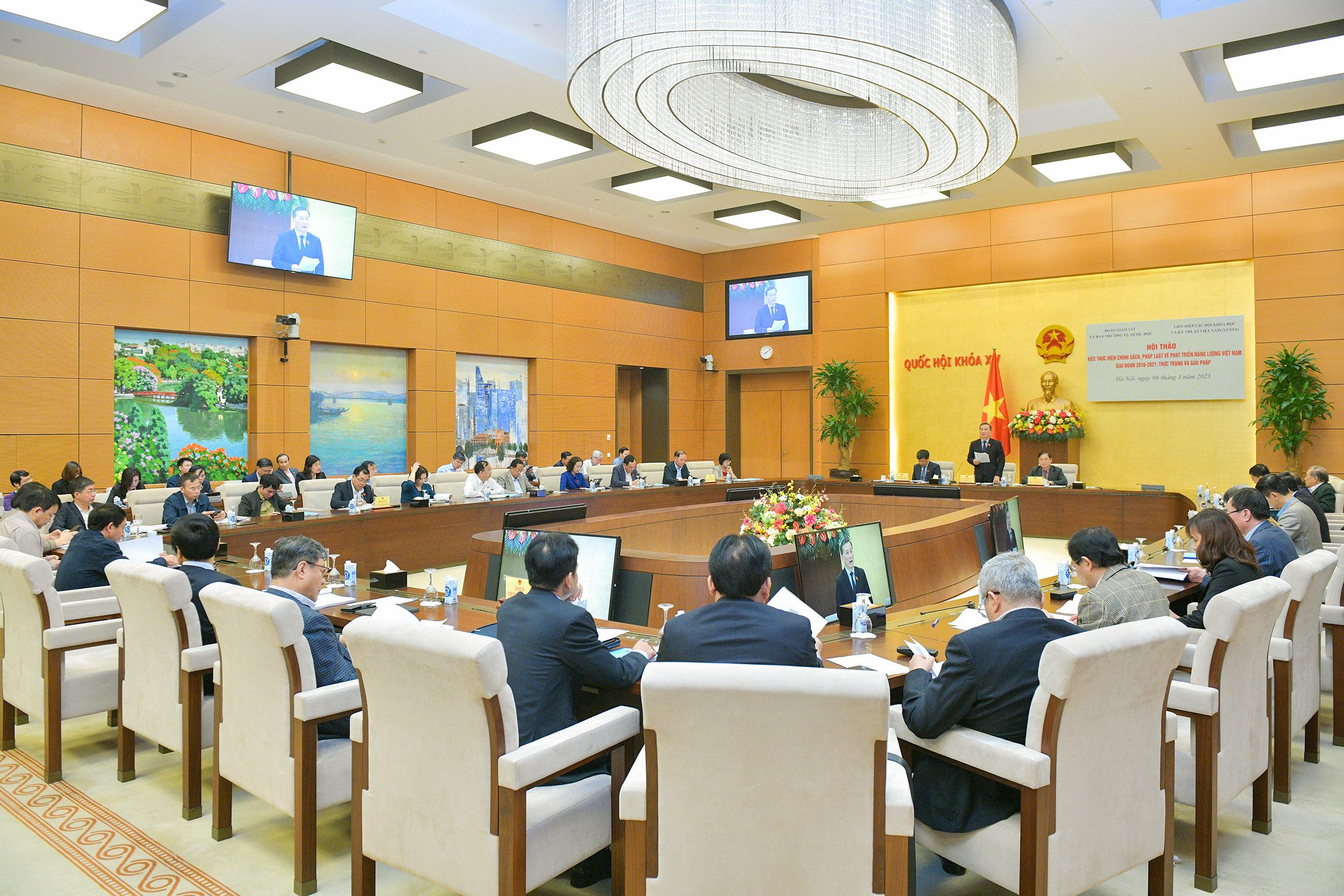 Đề xuất có 1 bộ luật riêng về năng lượng tái tạo