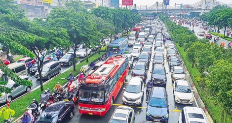 Cơ cấu lại nền kinh tế: Góc nhìn từ kỷ nguyên công nghệ - Bài 2: Nghịch lý trong phát triển