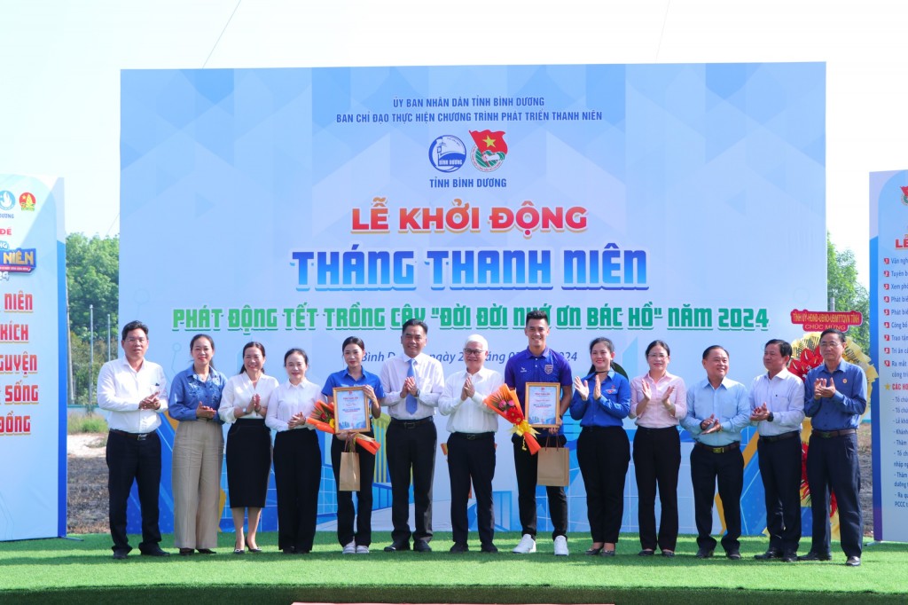 Khởi động Tháng Thanh niên và phát động Tết trồng cây