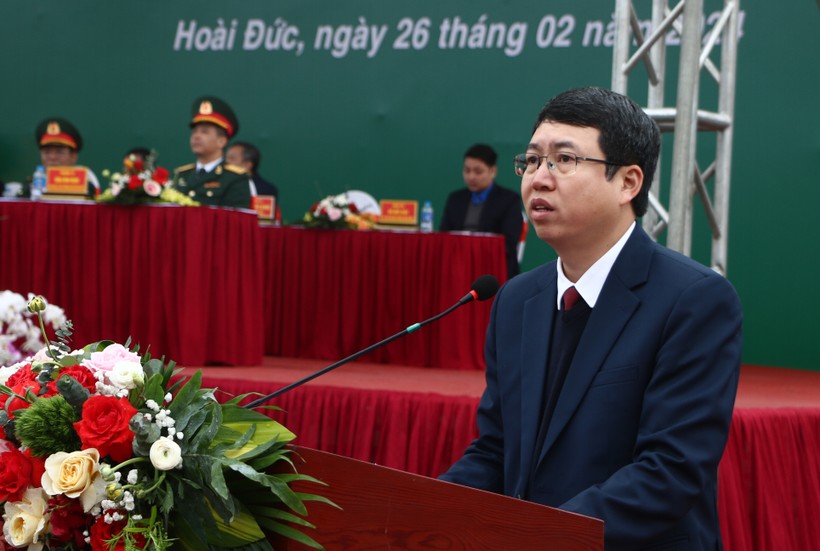 Ông Nguyễn Hoàng Trường phát biểu dặn dò các tân binh trước khi lên đường nhập ngũ.