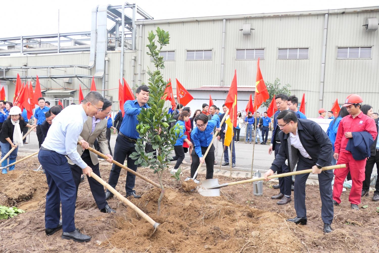 Tháng Thanh niên 2024: “Tuổi trẻ dầu khí xung kích tình nguyện vì cuộc sống cộng đồng”