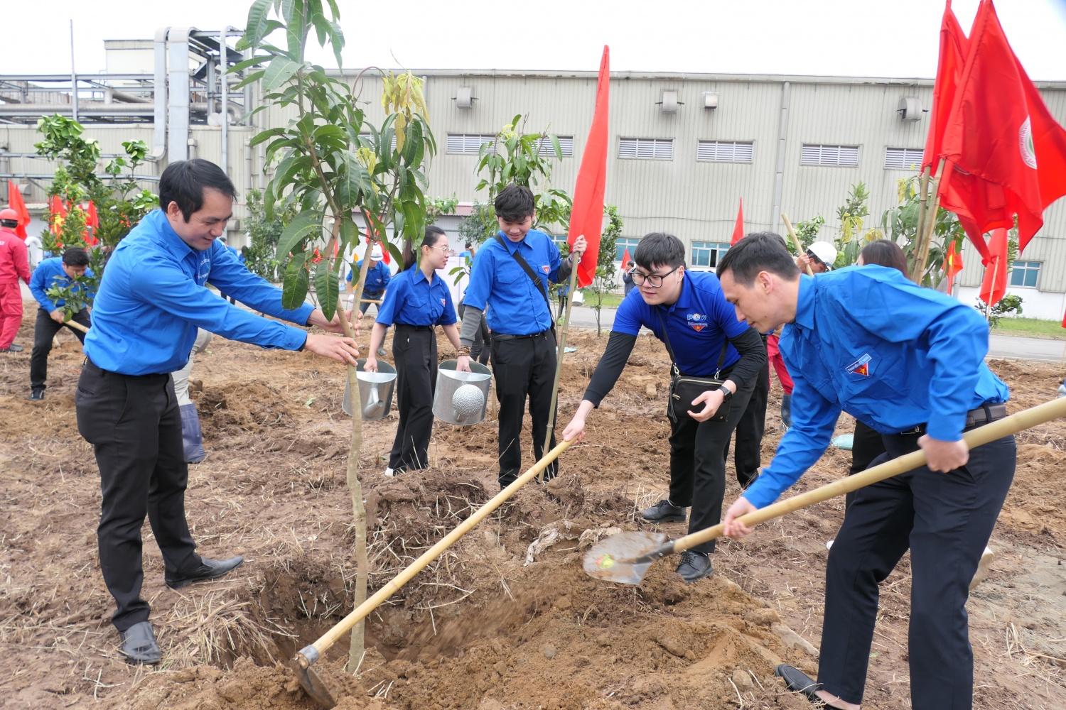 Tháng Thanh niên 2024: “Tuổi trẻ dầu khí xung kích tình nguyện vì cuộc sống cộng đồng”