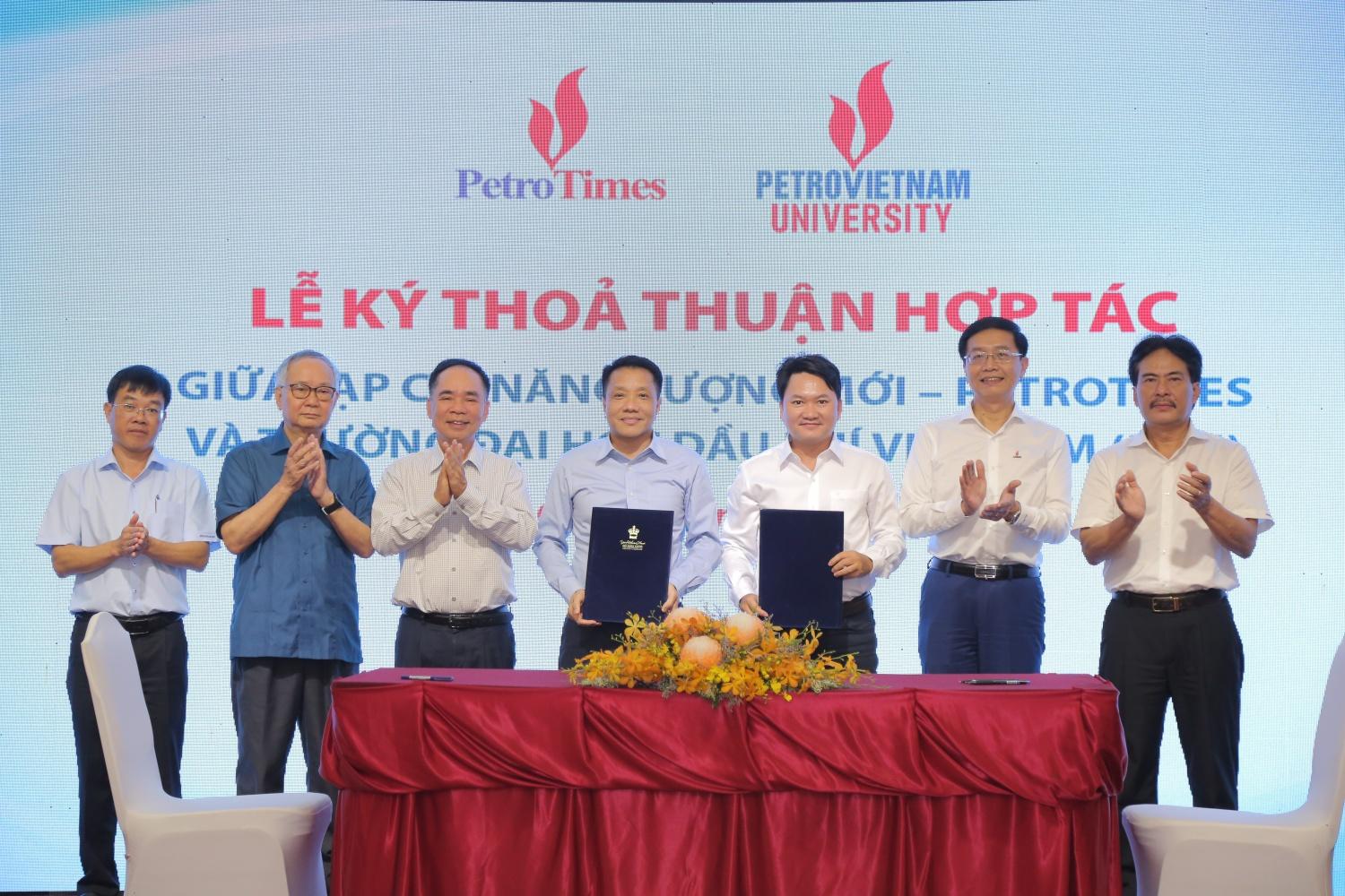 Tạp chí Năng lượng Mới   PetroTimes gặp gỡ, tri ân năm 2024