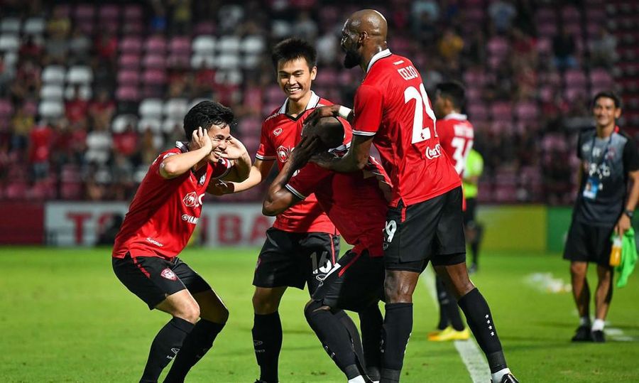 CLB Muangthong United được trao suất dự AFC Champions League 2.