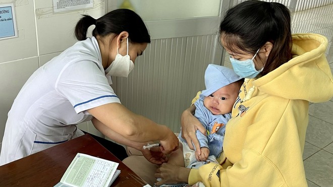 Chiến dịch tiêm vaccine sởi sẽ được triển khai tại 18 tỉnh, thành phố có nguy cơ cao