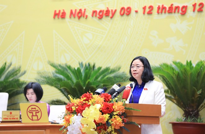 Bí thư Thành ủy Hà Nội Bùi Thị Minh Hoài phát biểu tại phiên khai mạc Kỳ họp thứ 20, HĐND TP Hà Nội sáng 9/12