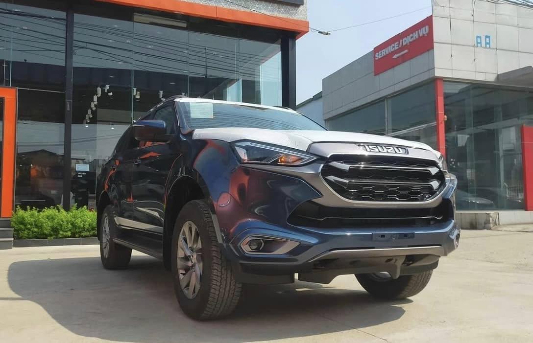 Isuzu mu-X lại xả kho: Giá giảm 240 triệu đồng, khởi điểm từ 1,01 tỷ, ngang Tucson, Sportage bản cao- Ảnh 1. Isuzu mu-X lại xả kho: Giá giảm 240 triệu đồng, khởi điểm từ 1,01 tỷ, ngang Tucson, Sportage bản cao- Ảnh 1.
