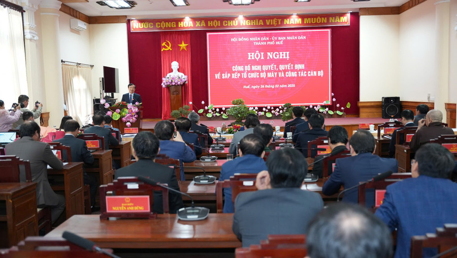 Kỳ họp chuyên đề lần thứ 22, HĐND TP Huế khoá VIII, nhiệm kỳ 2021 – 2026, sáng 26/2. z6353314175460-c5332094b88c8fe4aec194cb7db56f33.jpg