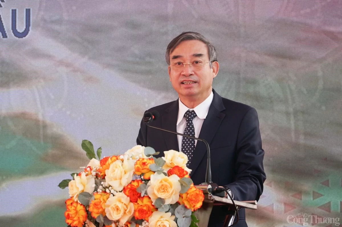 Chủ tịch UBND thành phố Đà Nẵng Lê Trung Chinh phát biểu tại buổi lễ