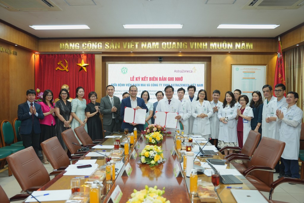 Đẩy mạnh hợp tác ứng dụng công nghệ trong y tế