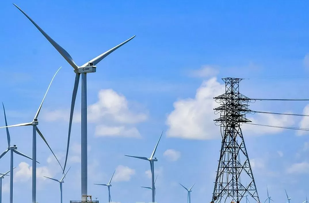 Dự án điện gió Tân Thuận 1 là Dự án điện gió đầu tiên tại Cà Mau được vận hành thương mại. Ảnh: Trần Nguyên Dự án điện gió Tân Thuận 1 là Dự án điện gió đầu tiên tại Cà Mau được vận hành thương mại. Ảnh: Trần Nguyên