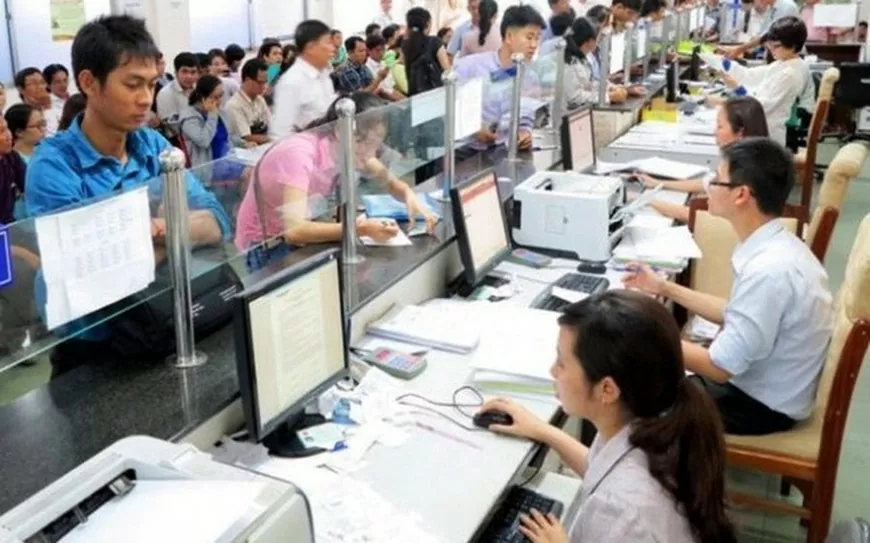 bảo lưu chế độ, chính sách tiền lương và phụ cấp chức vụ hiện hưởng (nếu có) của cán bộ bảo lưu chế độ, chính sách tiền lương và phụ cấp chức vụ hiện hưởng (nếu có) của cán bộ