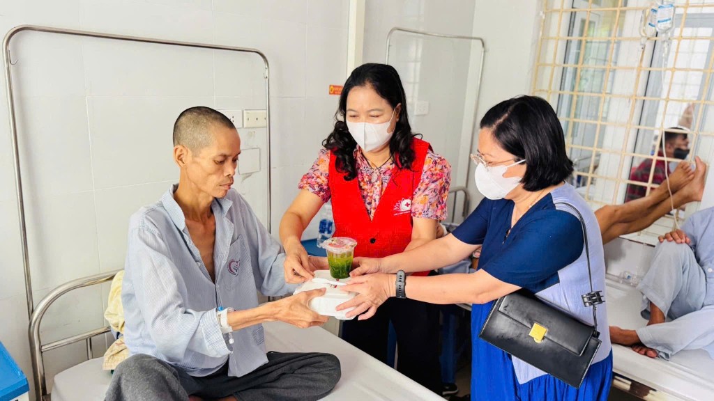 Lan tỏa yêu thương qua hoạt động thiện nguyện đầu hè