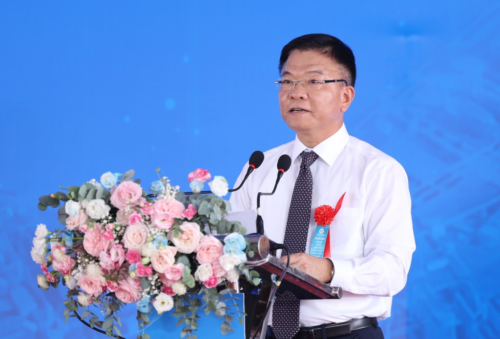 Phó Thủ tướng Lê Thành Long cho rằng, Tổ hợp Dự án Thép xanh Nam Định là công trình có ý nghĩa quan trọng, khi được triển khai sẽ góp phần tích cực thúc đẩy phát triển KTXH của địa phương và khu vực - Ảnh: VGP/Đức Tuân
