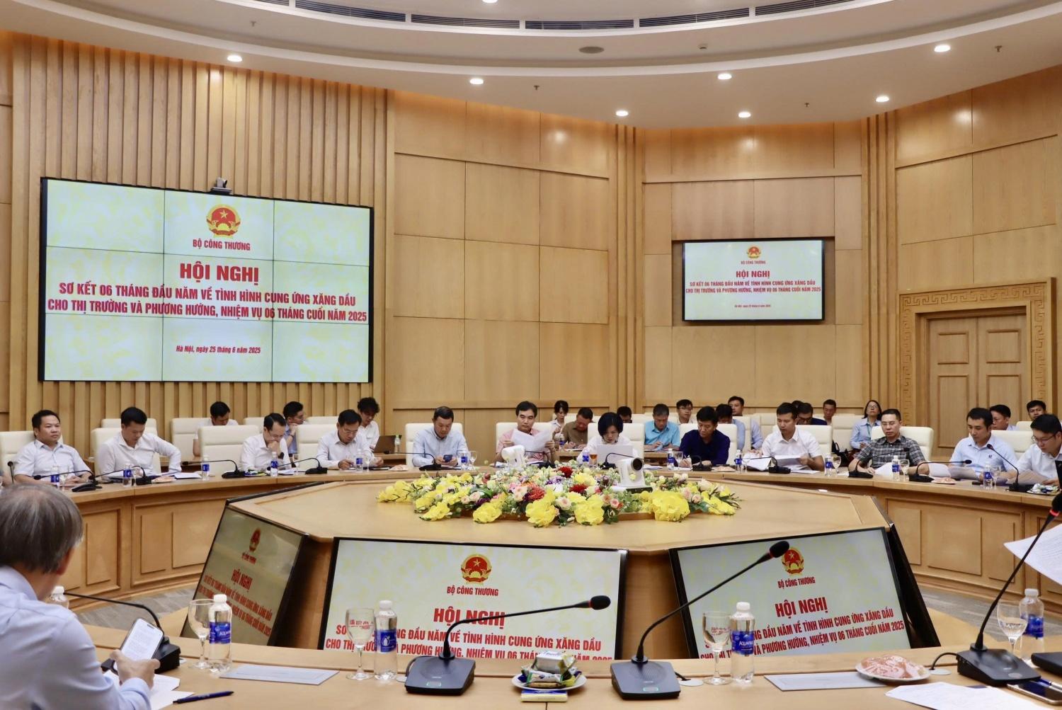 Bộ Công Thương triển khai loạt giải pháp bảo đảm nguồn cung xăng dầu 6 tháng cuối năm