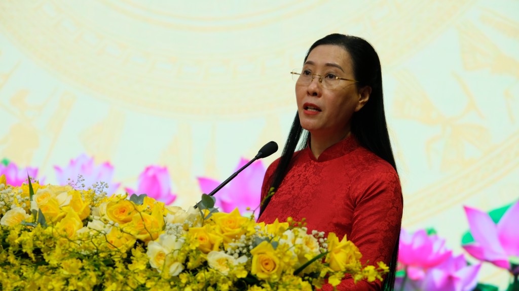 Bà Bùi Thị Quỳnh Vân giữ chức Bí thư Tỉnh ủy Quảng Ngãi.