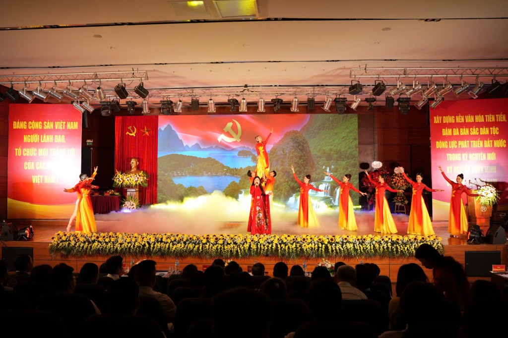 Để biểu diễn nghệ thuật đi đầu trong phát triển công nghiệp văn hóa Thủ đô