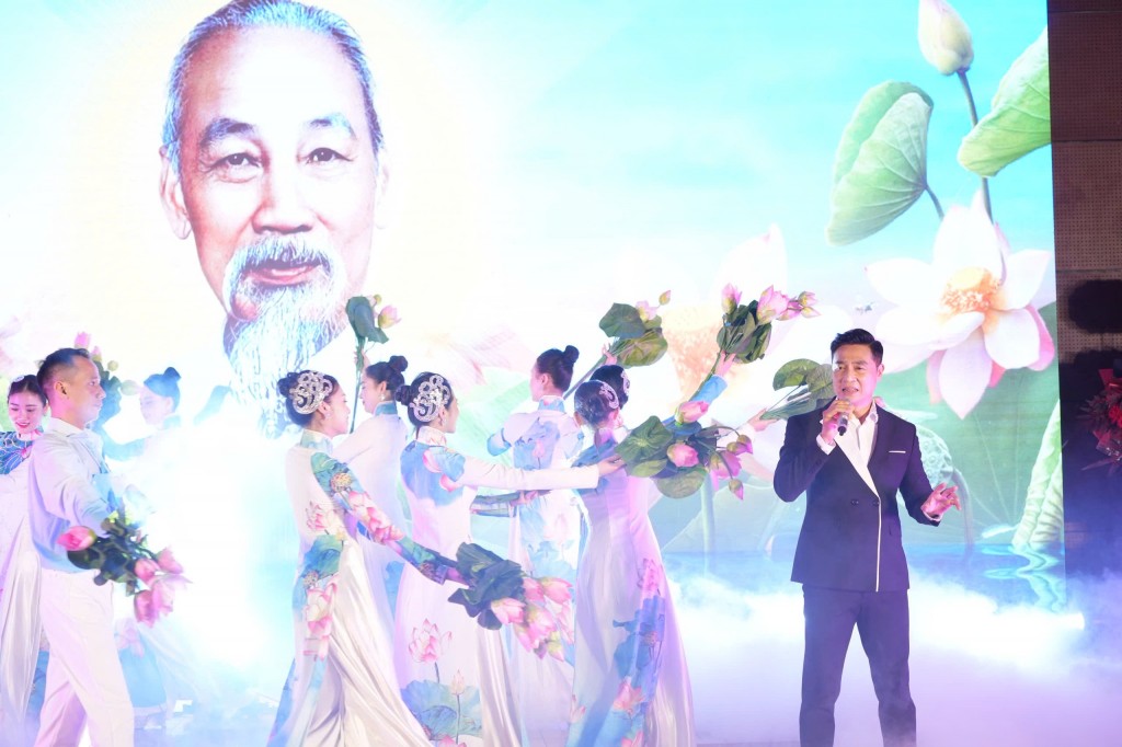 Các tiết mục nghệ thuật biểu diễn tại Đại hội