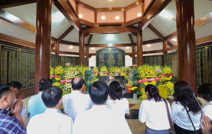 Ngã ba Đồng Lộc là nơi 10 cô gái thanh niên xung phong đã anh dũng hy sinh vào năm 1968 để bảo vệ tuyến đường huyết mạch chi viện cho miền Nam. Ảnh: Trọng Tùng