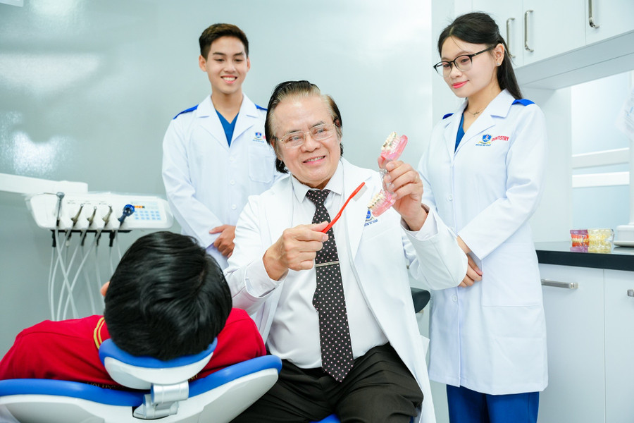 Ngành Răng Hàm Mặt của Trường ĐH Nguyễn Tất Thành có điểm sàn cao nhất với 20,5 điểm. diem-san-cac-nganh-khoi-suc-khoe-truong-dh-nguyen-tat-thanh-1.jpg