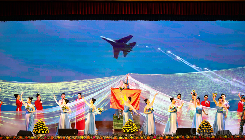 Quân chủng tích cực đổi mới, nâng cao chất lượng huấn luyện toàn diện, trình độ khả năng sẵn sàng chiến đấu của bộ đội sát với yêu cầu nhiệm vụ trong tình hình mới. Thường xuyên nghiên cứu, nắm chắc kỹ thuật, chiến thuật của Không quân và các phương tiện tác chiến đường không của địch.