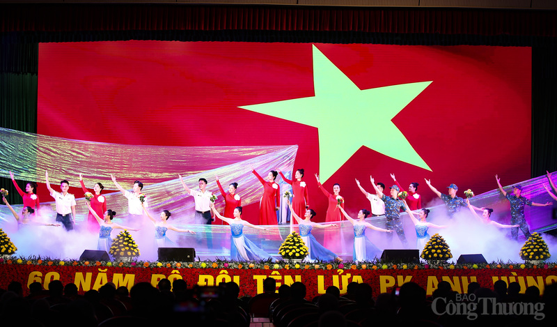 Tích cực đổi mới, nâng cao chất lượng huấn luyện toàn diện, trình độ khả năng sẵn sàng chiến đấu, rèn luyện kỷ luật, xây dựng chính quy; làm tốt công tác dân vận, xây dựng đơn vị an toàn gắn với địa bàn an toàn. Tiếp tục triển khai quyết liệt việc điều chỉnh lực lượng, tổ chức, biên chế theo hướng “tinh, gọn, mạnh”; làm tốt công tác chính sách cán bộ; không ngừng nâng cao năng lực lãnh đạo và sức chiến đấu của các tổ chức Đảng.