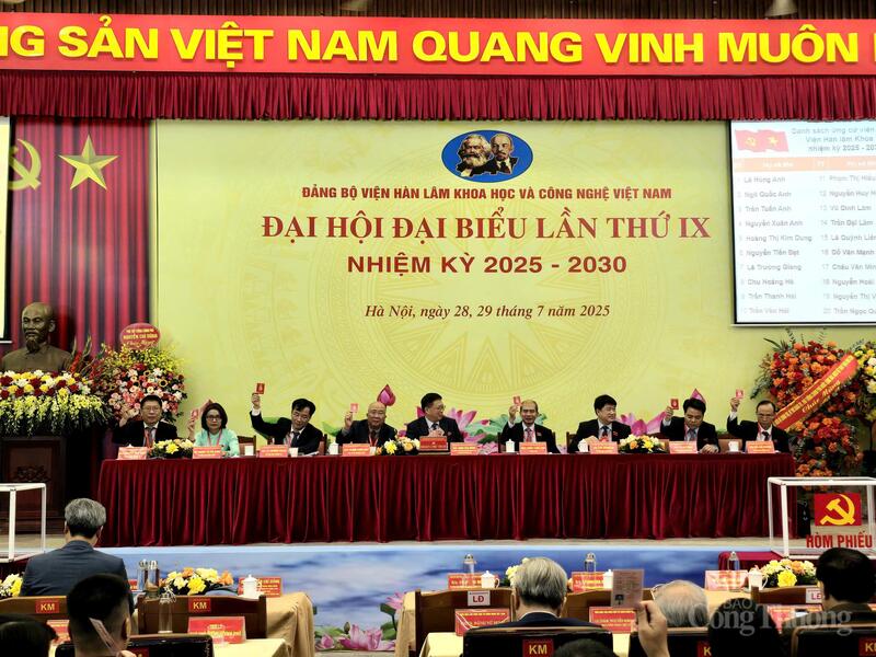 Đại hội thông qua danh sách ứng cử Ban chấp hành Đảng bộ nhiệm kỳ 2025-2030