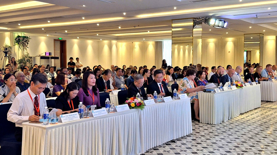 Các đại biểu tham dự Hội nghị. z6851291659947-66f8fab04ba54937c7ef14f4bb68a2fd.jpg