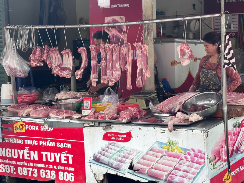 Thị trường thịt heo đang rơi vào trạng thái trầm lắng chưa từng có, dù giá đang ở mức thấp kỷ lục.