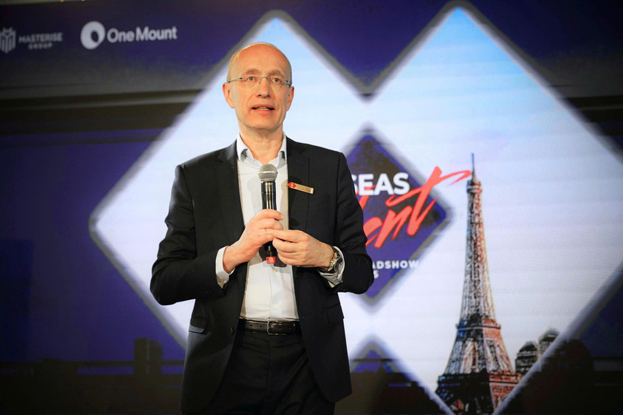 TGD Jens Lottner tec-anh-1-he-sinh-thai-techcombank-uu-tien-tuyen-dung-nhan-tai-quoc-te-nguoi-viet.jpg