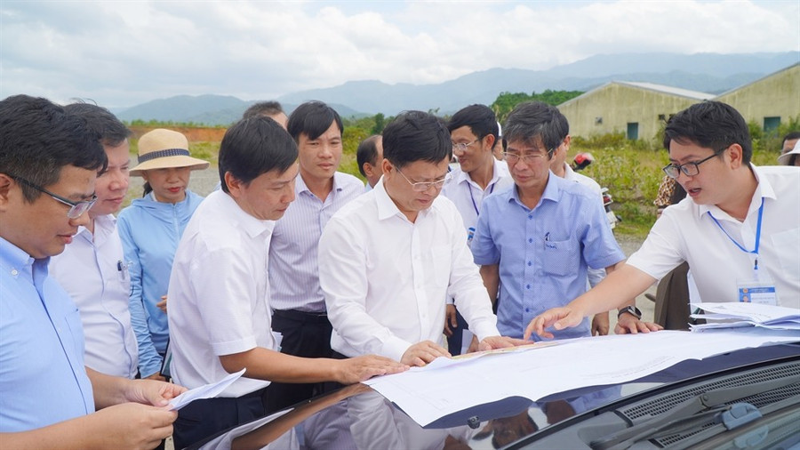 Kiểm tra thực địa tại xã A Lưới 3. dsc07966.jpg