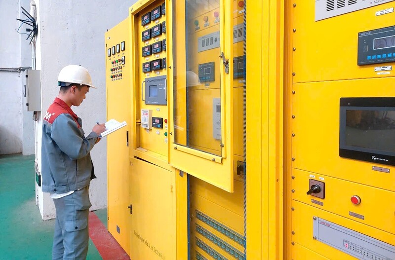 Các nhà máy thủy điện luôn theo dõi, cập nhật số liệu mới, nghiêm túctuân thủ quy trình vận hành. Ảnh: Quốc Huy