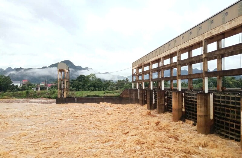 Các hồ thủy điện tại Thanh Hóa xả lũ, vận hành theo đúng phương án đã được các cấp phê duyệt. Ảnh: Quốc Huy