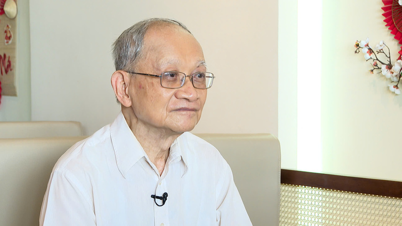 TS. Lê Đăng Doanh đánh giá cao việc Bộ Công Thương cử 34 cán bộ là lãnh đạo cấp Cục, Vụ trực tiếp xuống các địa phương hỗ trợ thực thi mô hình chính quyền 2 cấp. Ảnh: Quốc Chuyển