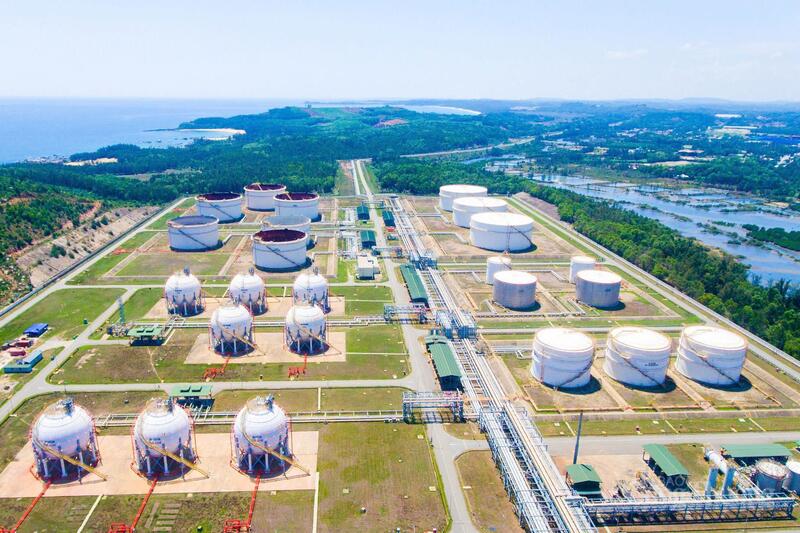 Đến nay, các khu kinh tế và các khu công nghiệp trên địa bàn tỉnh Quảng Ngãi thu hút hơn 19 tỷ USD vốn đầu tư