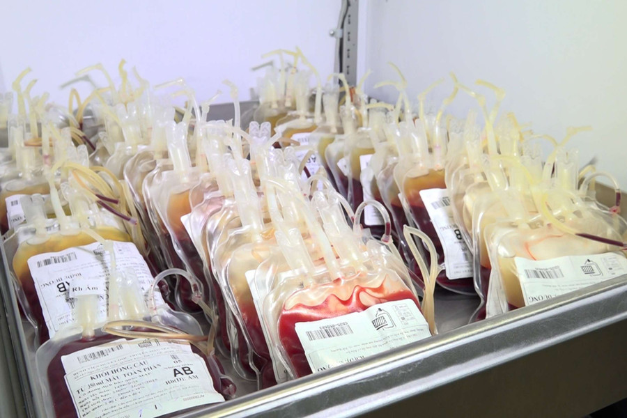 Hình ảnh tại khu vực lưu trữ máu ở Bệnh viện Huyết học - Truyền máu TP Cần Thơ. Ảnh: Yến Phương. truyen-mau-1.jpg