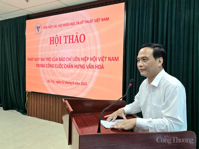 PGS.TS Phạm Ngọc Linh - Phó Chủ tịch Liên hiệp các Hội khoa học và Kỹ thuật Việt Nam - phát biểu tại hội thảo