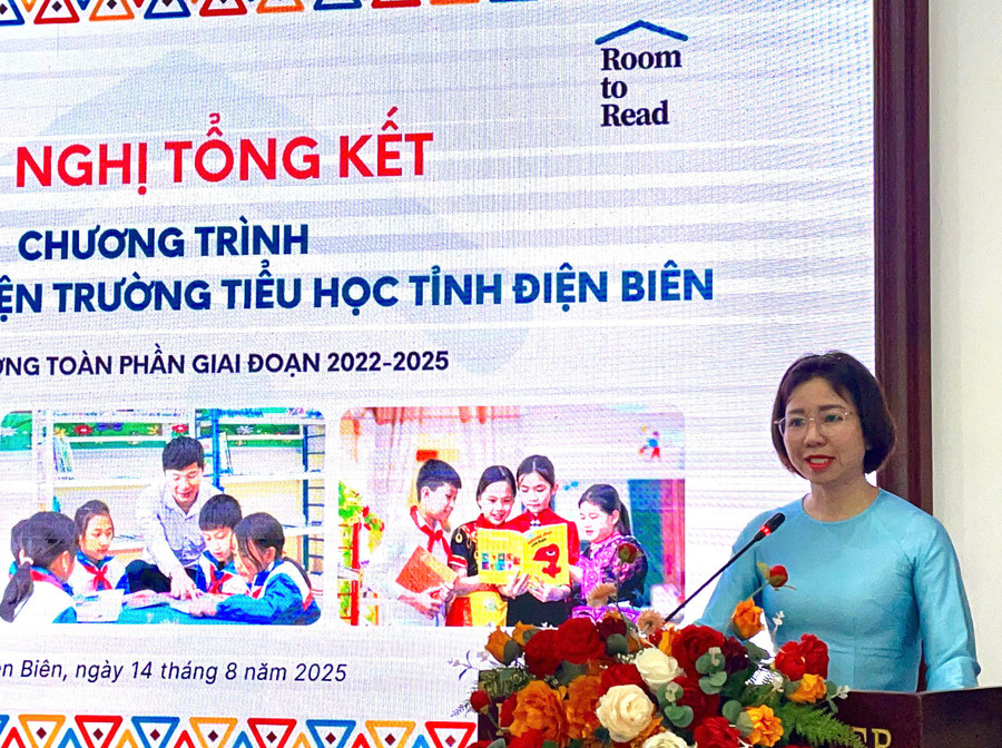 Bà Trần Thị Tố Uyên phát biểu tại hội nghị. thu-vien-than-thien-3.jpg