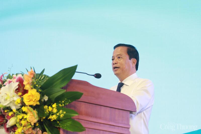 Ông Nguyễn Tuấn Thanh, Phó Chủ tịch Thường trực UBND tỉnh Gia Lai phát biểu khai mạc hội nghị. Ảnh: Hiền Mai