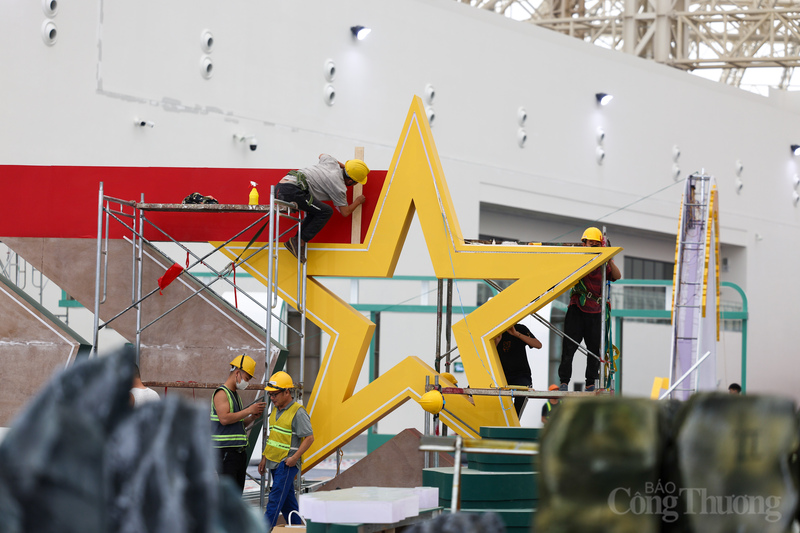 Các doanh nghiệp được hướng dẫn thiết kế thông điệp tiêu biểu cho từng giai đoạn lịch sử.