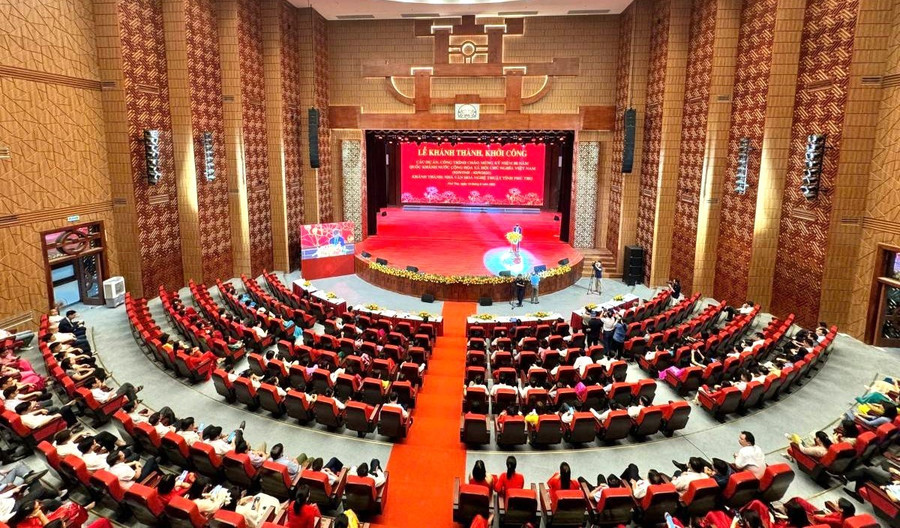 Quang cảnh buổi lễ.