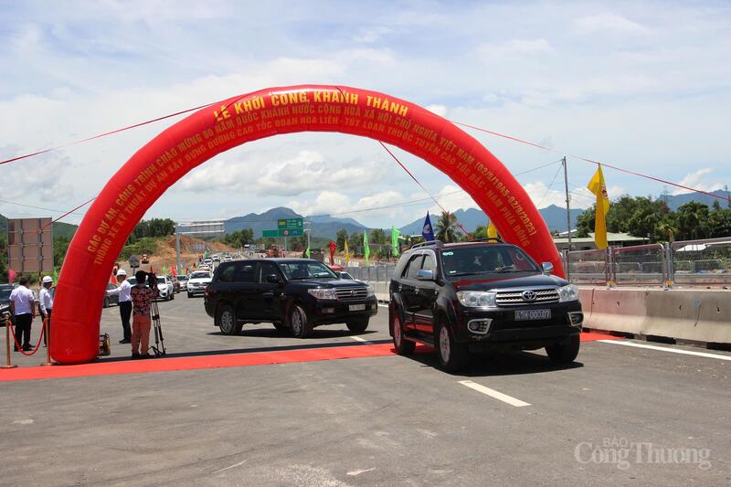 Vượt nắng, thắng mưa, dự án tuyến cao tốc Hòa Liên - Tuý Loan đã về đích sau gần 2 năm thi công