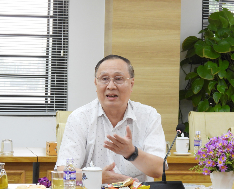 TS Nguyễn Thanh Dũng - Phó Hiệu trưởng Trường ĐH Cửu Long phát biểu tại buổi làm việc. dhcl-tang-cuong-giao-luu-2.jpg