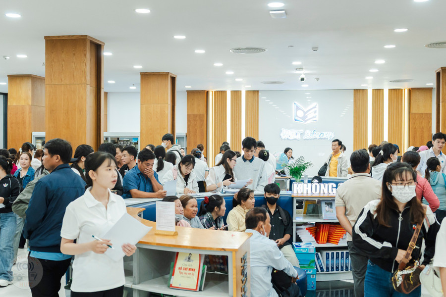 Tân sinh viên nhập học tại Trường Đại học Công Thương TPHCM, tháng 9/2025. Ảnh: NTCC