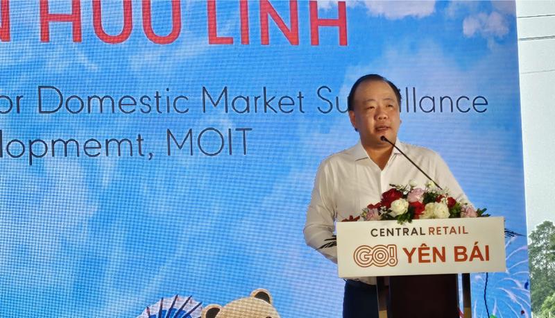 Ông Trần Hữu Linh, Cục trưởng Cục Quản lý và Phát triển thị trường trong nước (Bộ Công Thương) phát biểu tại lễ khai trương.