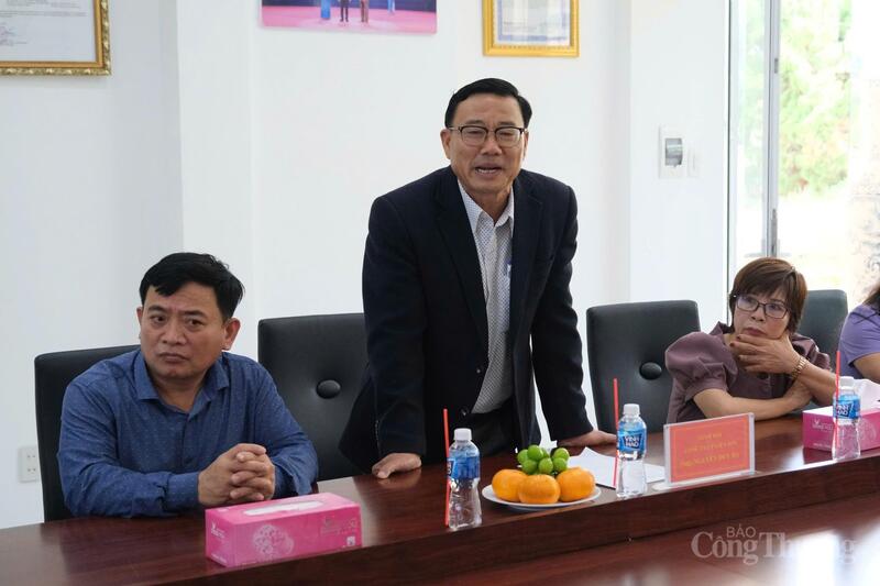 Ông Nguyễn Duy Đa, Giám đốc Công ty Cổ phần Viên Sơn phát biểu tại buổi làm việc. Ảnh: Lê Sơn.