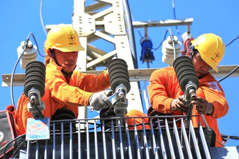 Giá điện: Cần chia sẻ và công bằng - 1