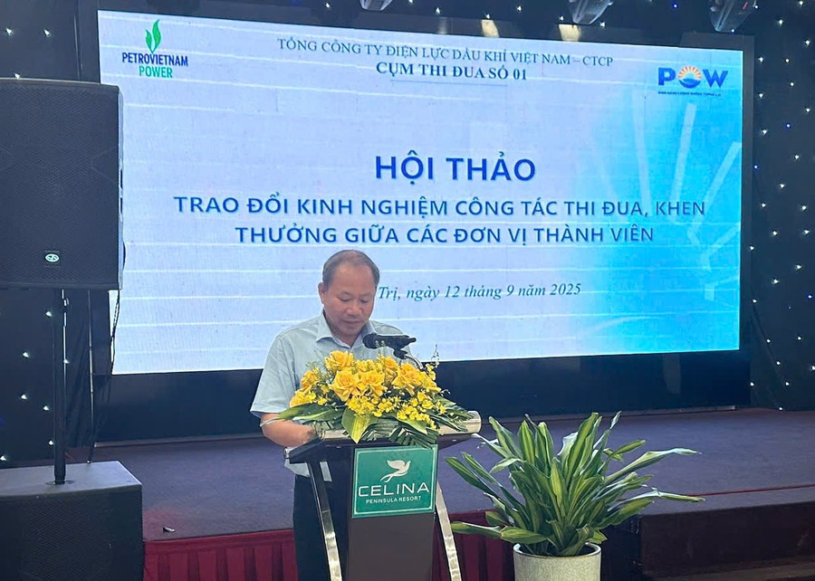 ... Công ty CP Thủy điện Hủa Na trình bày tham luận. z7003533635378-c4ff2a73cd3f4d1b4beaeae90b9ac3e8.jpg